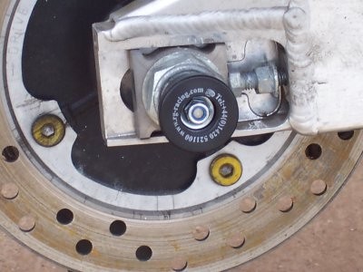 Chrániče osy zadního kola, Honda CBR929RR Fireblade 00-01, černé